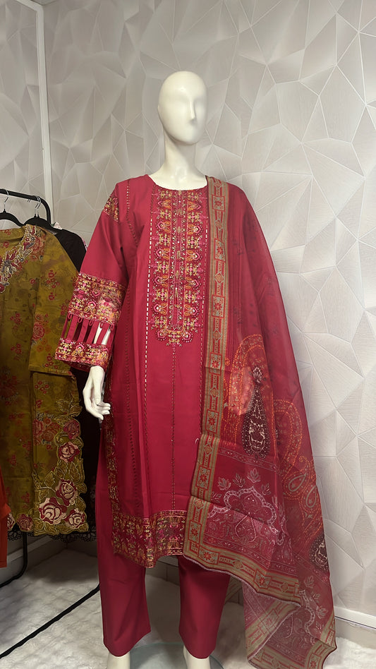 Ensemble 3 pièces rose (pièce unique) by DAISY CO